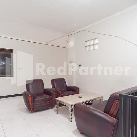 Wisma Juanda Bogor Mitra Reddoorz Exterior photo
