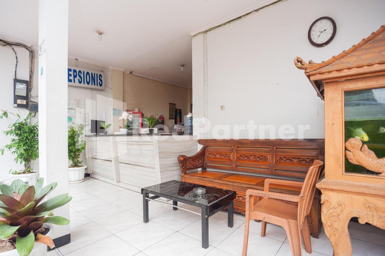 Wisma Juanda Bogor Mitra Reddoorz Exterior photo