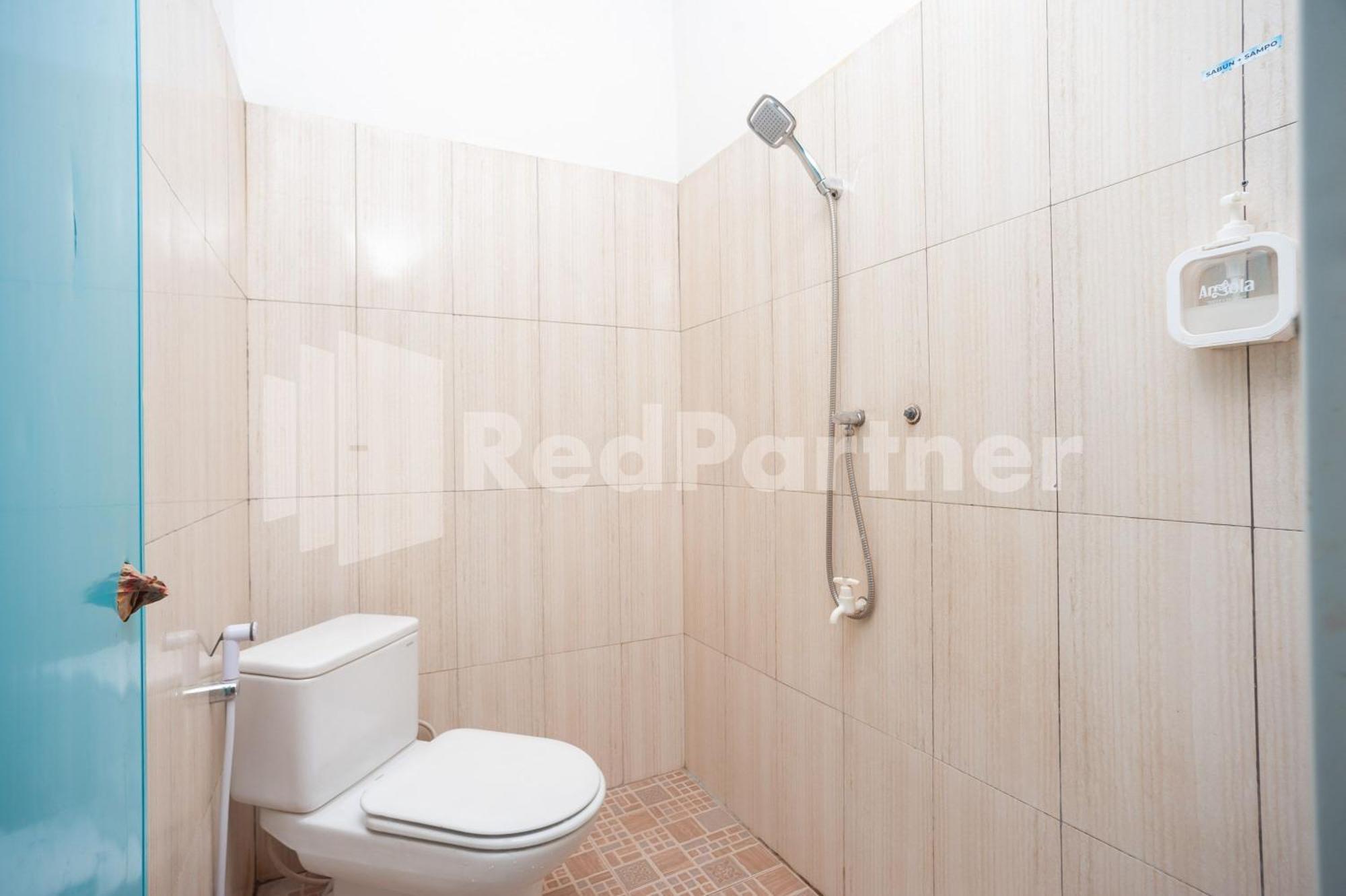 Wisma Juanda Bogor Mitra Reddoorz Room photo